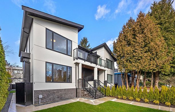 6011 Fremlin Street Oakridge VW