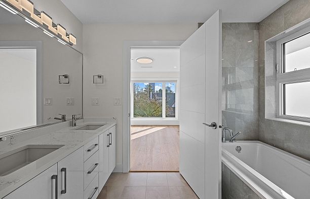 6011 Fremlin Street Oakridge VW