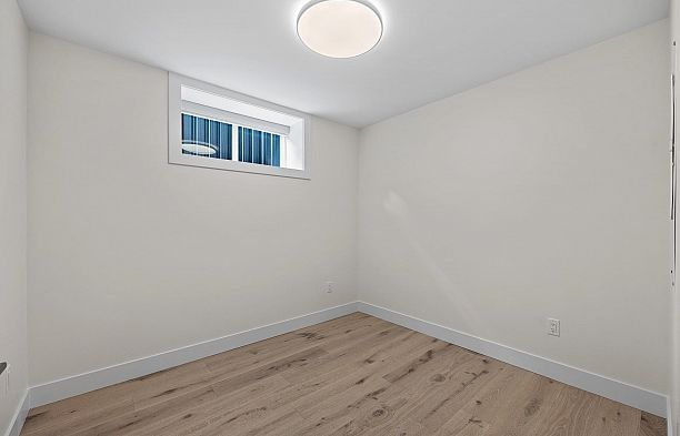 6011 Fremlin Street Oakridge VW