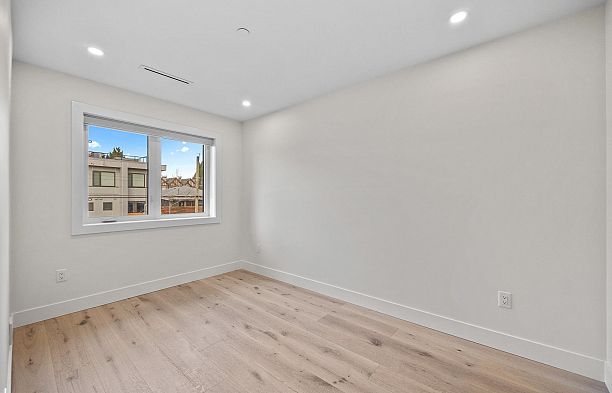 6011 Fremlin Street Oakridge VW