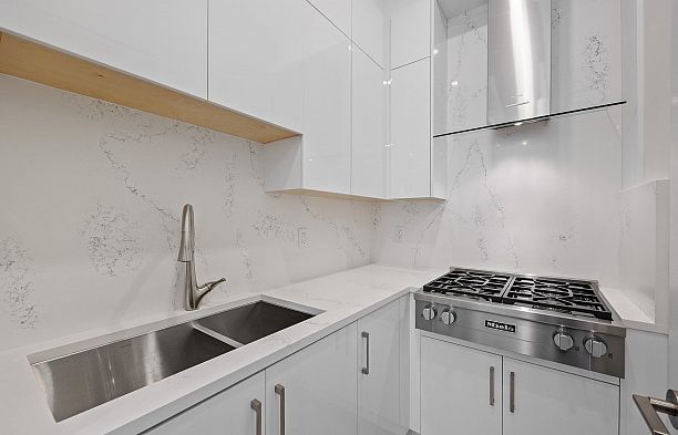 6011 Fremlin Street Oakridge VW