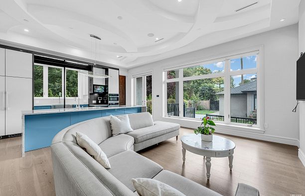 2328 Mcbain Avenue Quilchena