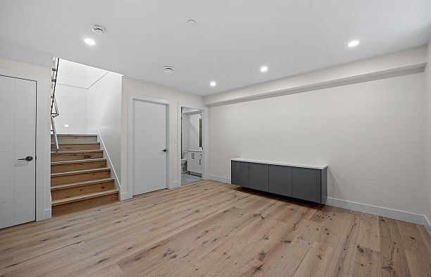 6011 Fremlin Street Oakridge VW