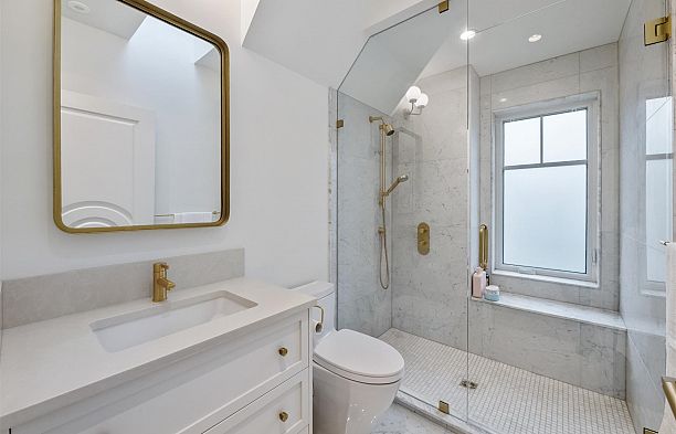 3838 W 50th Avenue Southlands