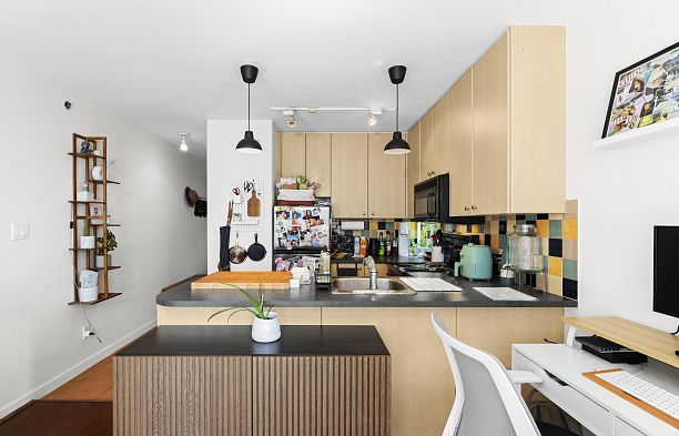 1105 819 Hamilton Street Downtown VW