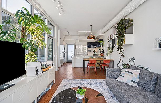 713 108 E 1st Avenue Mount Pleasant VE