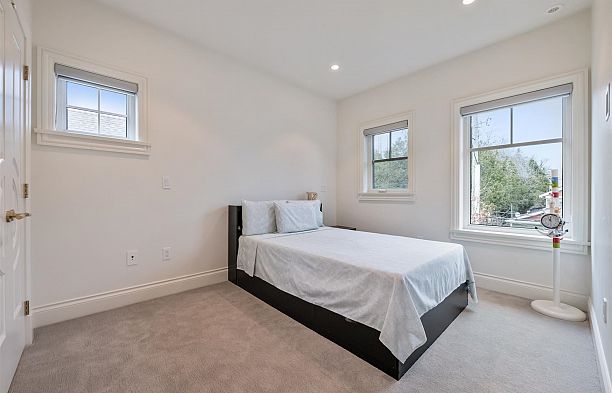 3838 W 50th Avenue Southlands