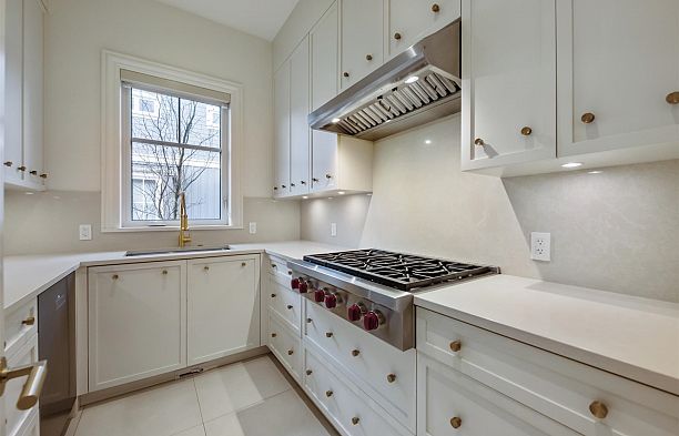 3838 W 50th Avenue Southlands