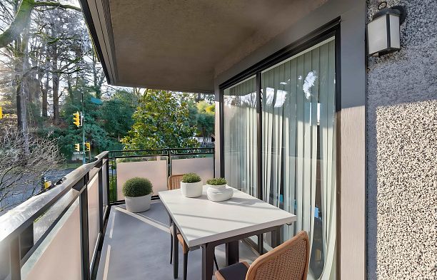 605 1405 W 15th Avenue Fairview VW