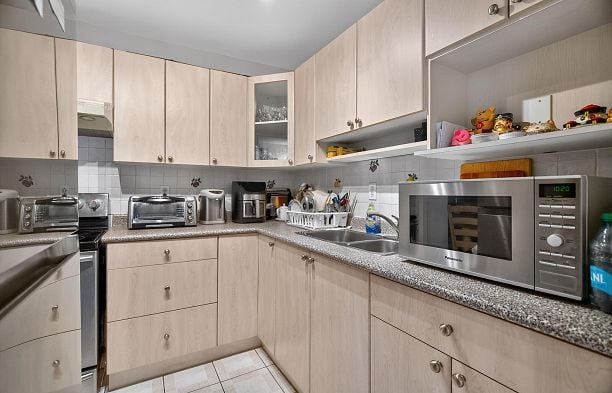 605 1405 W 15th Avenue Fairview VW