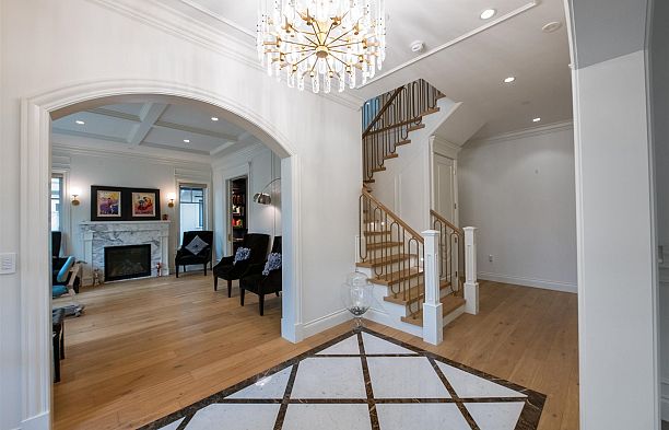 3838 W 50th Avenue Southlands