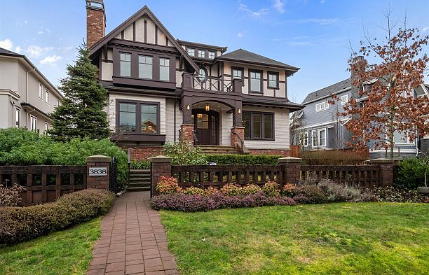 3838 W 50th Avenue Southlands