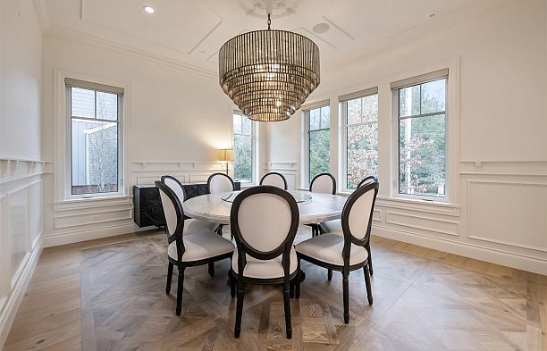 3838 W 50th Avenue Southlands