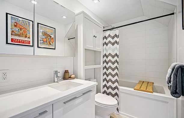 713 108 E 1st Avenue Mount Pleasant VE