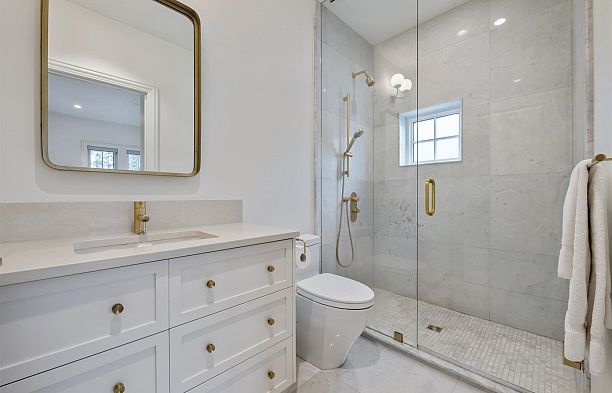 3838 W 50th Avenue Southlands