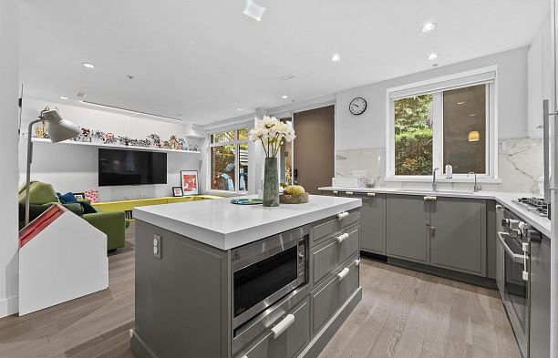 7605 Yukon Street Marpole