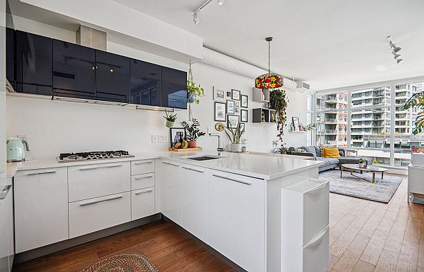 713 108 E 1st Avenue Mount Pleasant VE