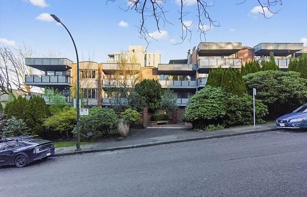 605 1405 W 15th Avenue Fairview VW