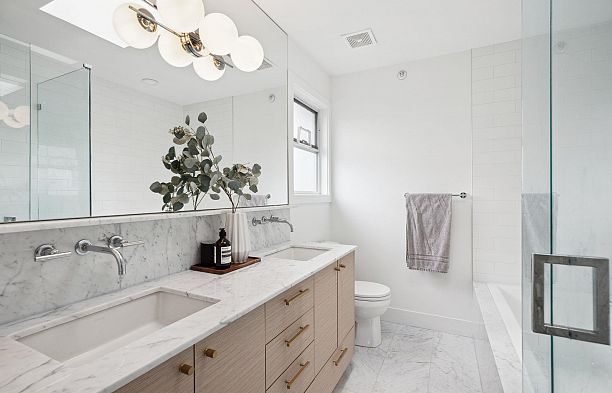 5921 Ontario Street Oakridge VW