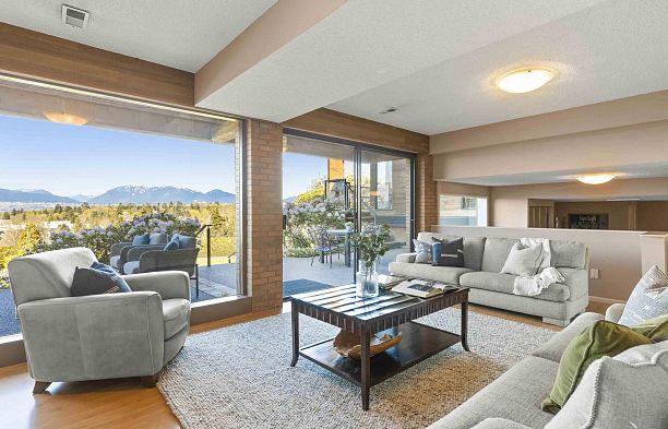 5012 Maple Street Quilchena