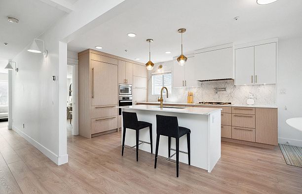 5921 Ontario Street Oakridge VW