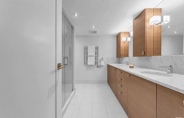 2243 Oak Street Fairview VW