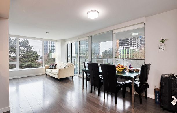 402 8238 Lord Street Marpole