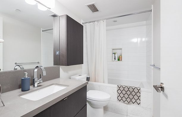 402 8238 Lord Street Marpole