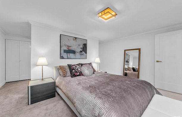 2243 Oak Street Fairview VW