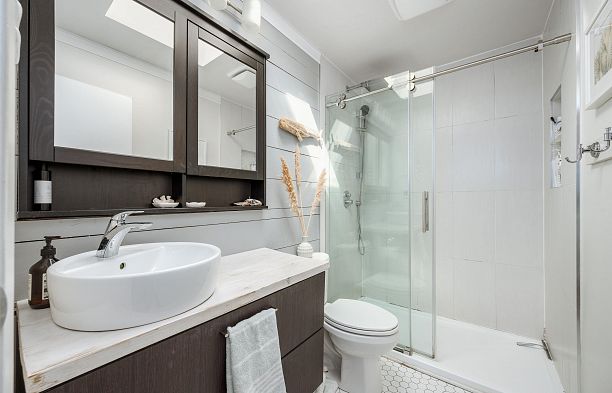 21 1182 W 7th Avenue Fairview VW