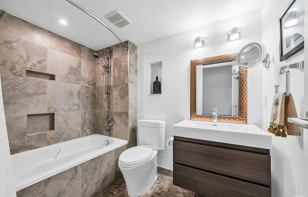 2243 Oak Street Fairview VW