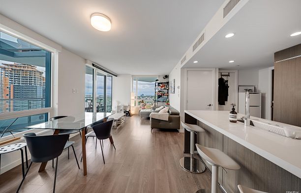 2401 8189 Cambie Street Marpole