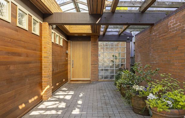 5012 Maple Street Quilchena