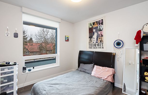 402 8238 Lord Street Marpole