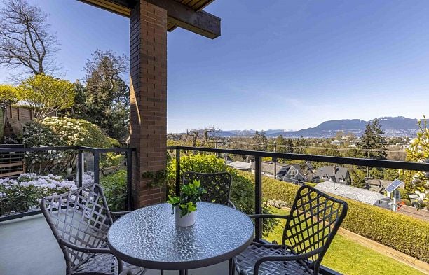 5012 Maple Street Quilchena