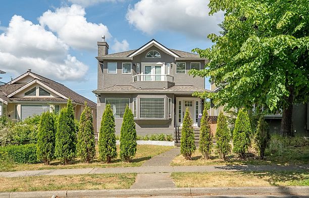 5921 Ontario Street Oakridge VW