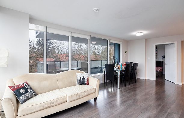 402 8238 Lord Street Marpole