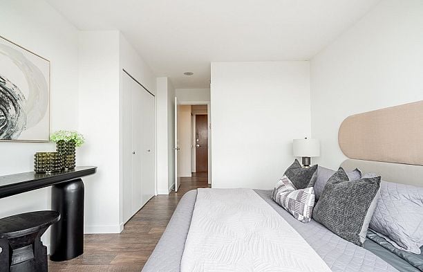 1102 1316 W 11th Avenue Fairview VW