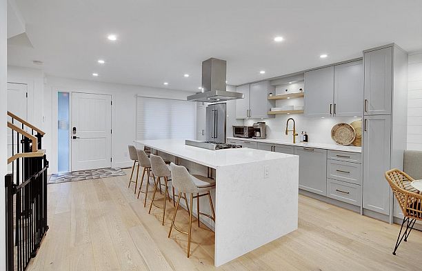 2159 Mcmullen Avenue Quilchena