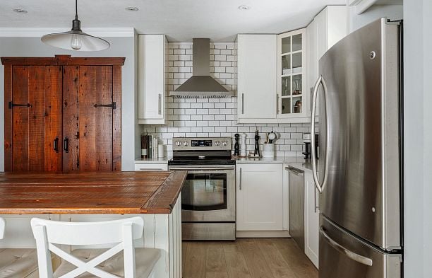 21 1182 W 7th Avenue Fairview VW