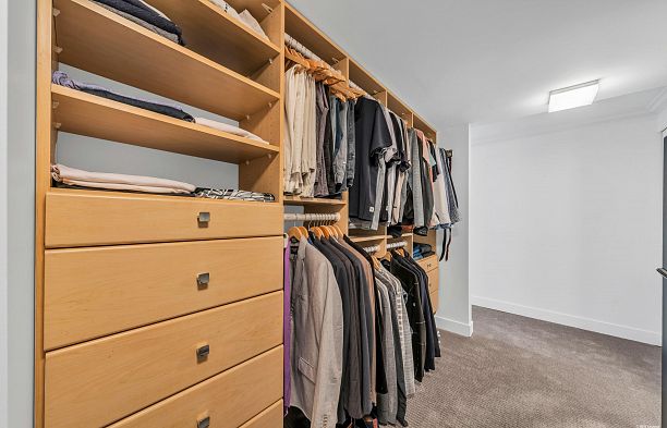 2243 Oak Street Fairview VW