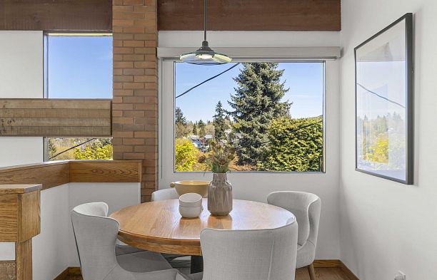 5012 Maple Street Quilchena