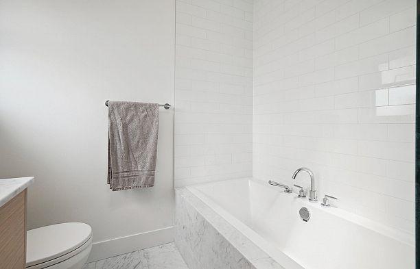 5921 Ontario Street Oakridge VW