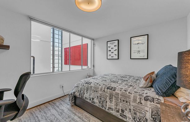 2243 Oak Street Fairview VW