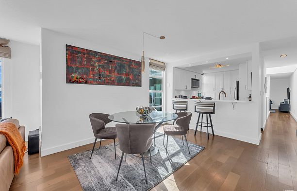 2243 Oak Street Fairview VW