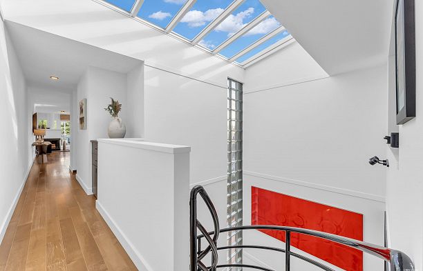 2243 Oak Street Fairview VW