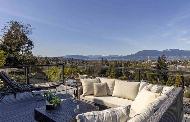 5012 Maple Street Quilchena