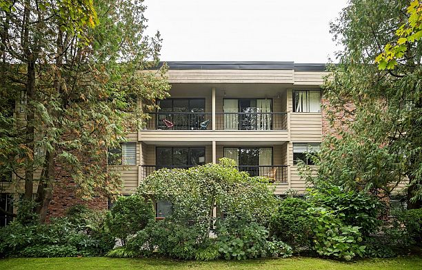 303 1717 W 13th Avenue Fairview VW