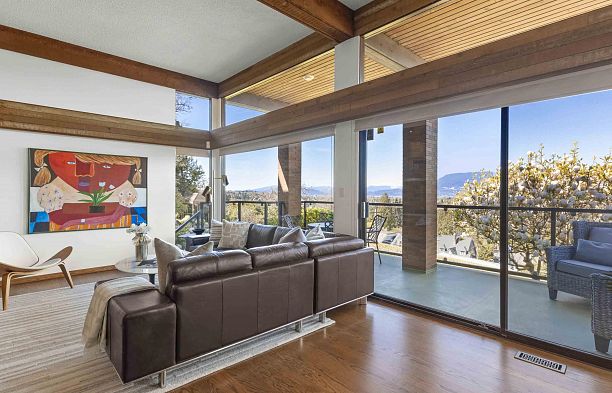 5012 Maple Street Quilchena