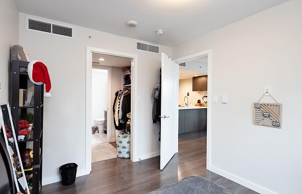 402 8238 Lord Street Marpole